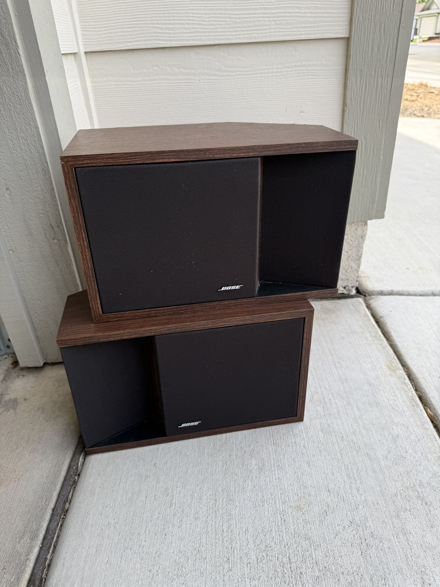 Pair of Bose 201 series in Excellent condition!