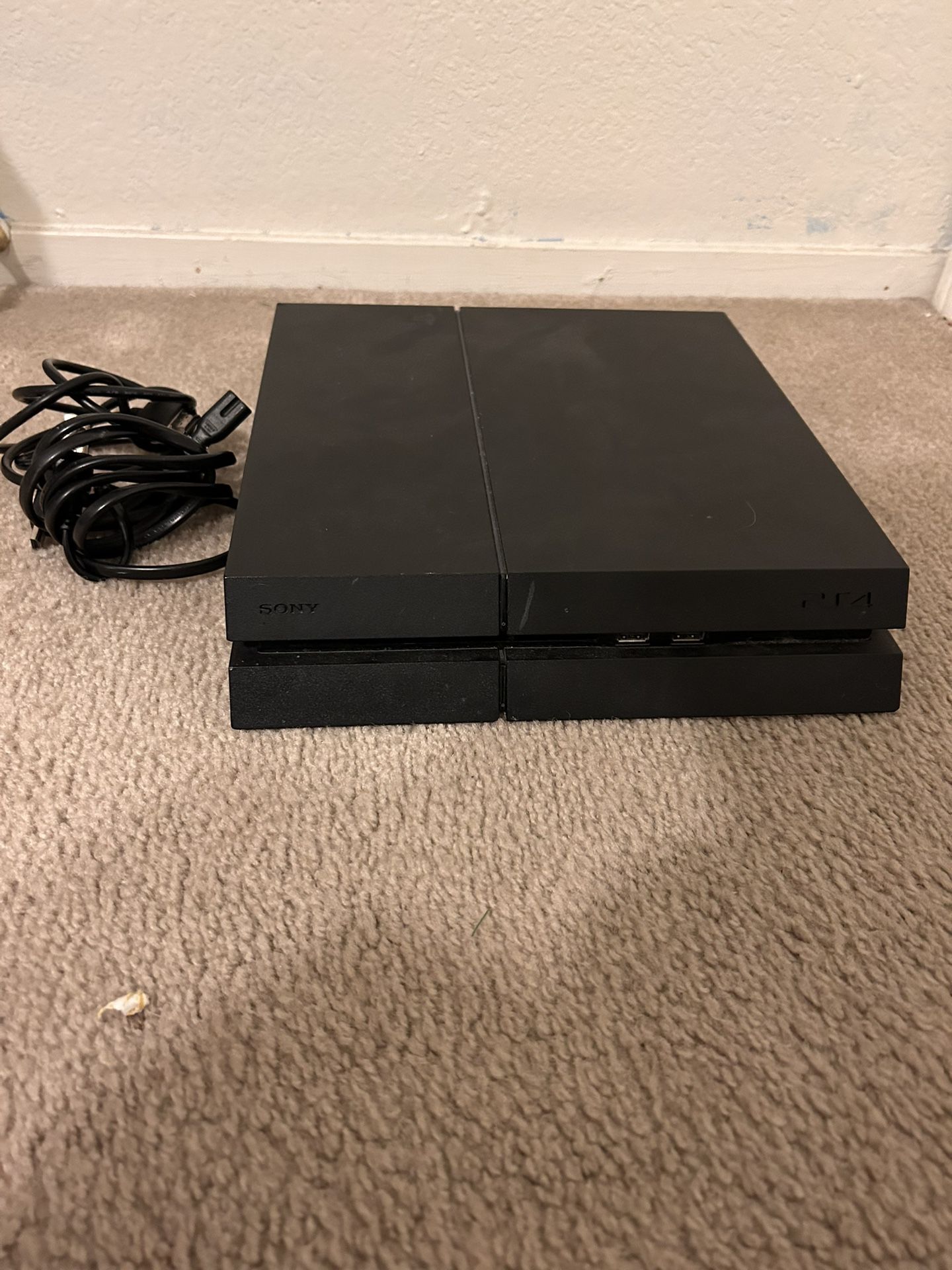 PS4 (GAMES INCLUDED)