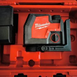 Milwaukee Rechargeable Laser