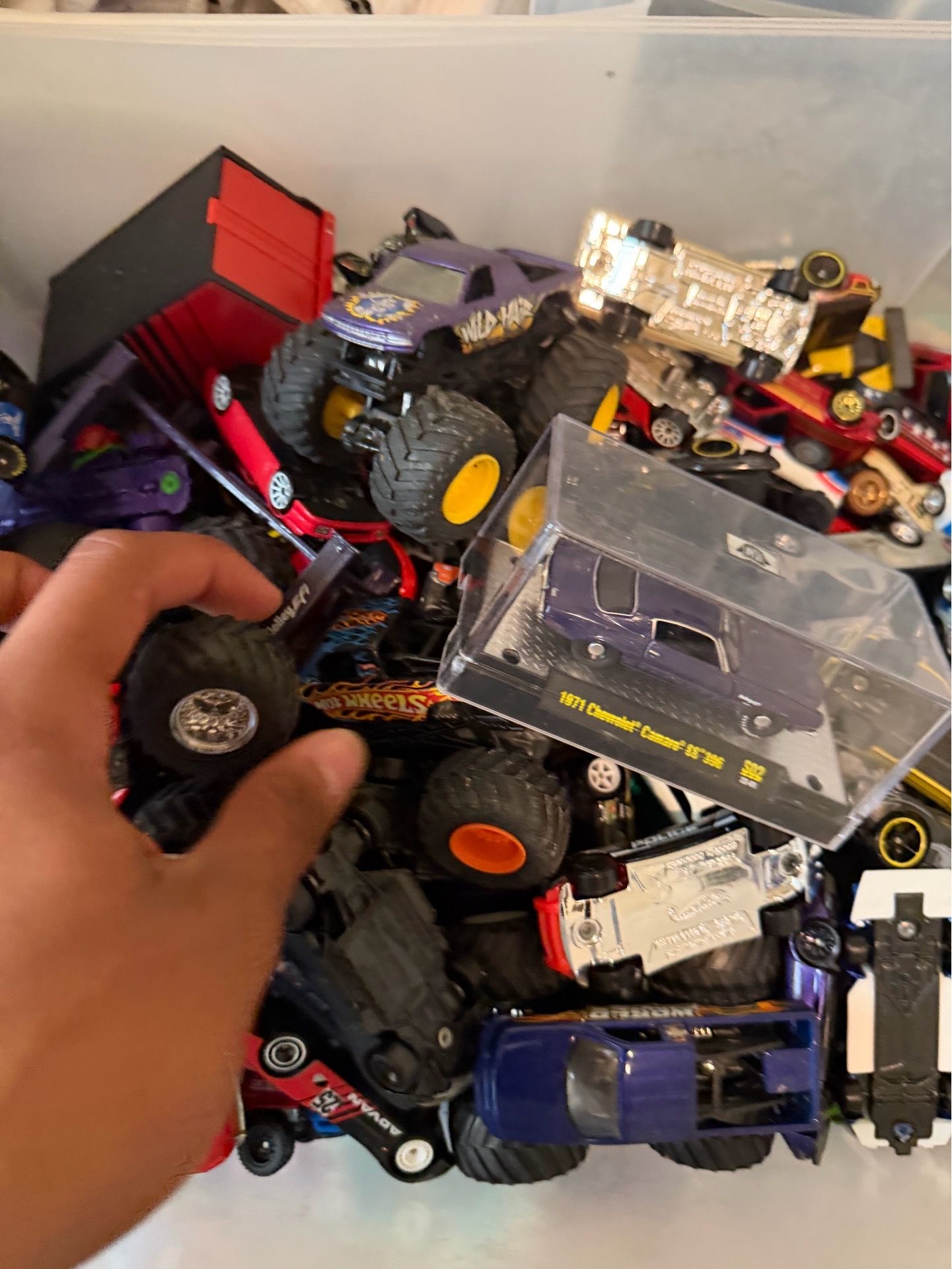 Hot wheels toy cars