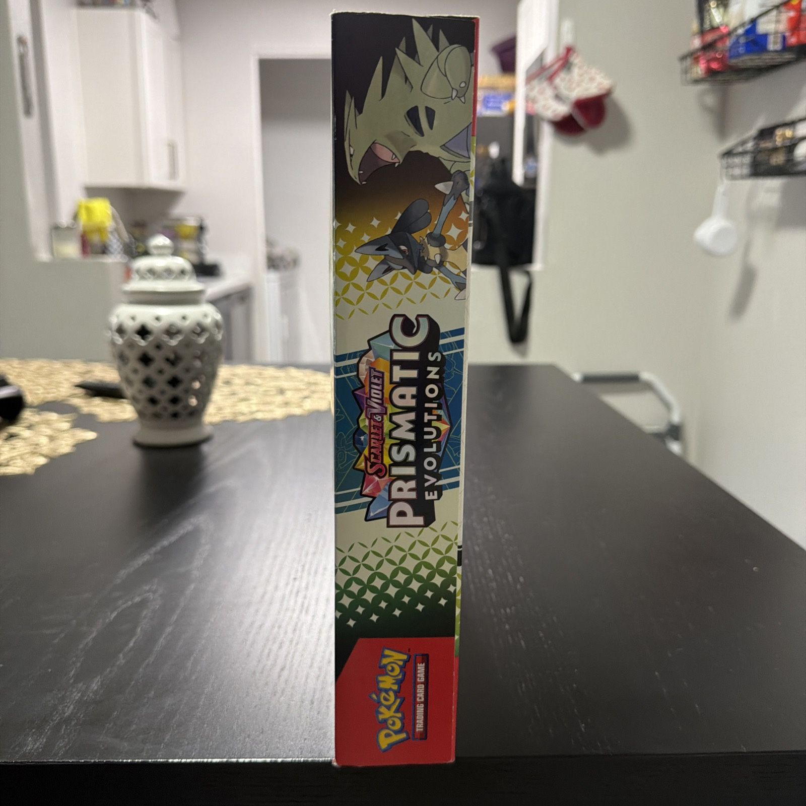 POKEMON TCG Prismatic Evolutions Premium Figure Collection Sealed