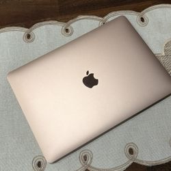 MacBook Air Retina 13” A1932 – Freshly Reset, Extras Included