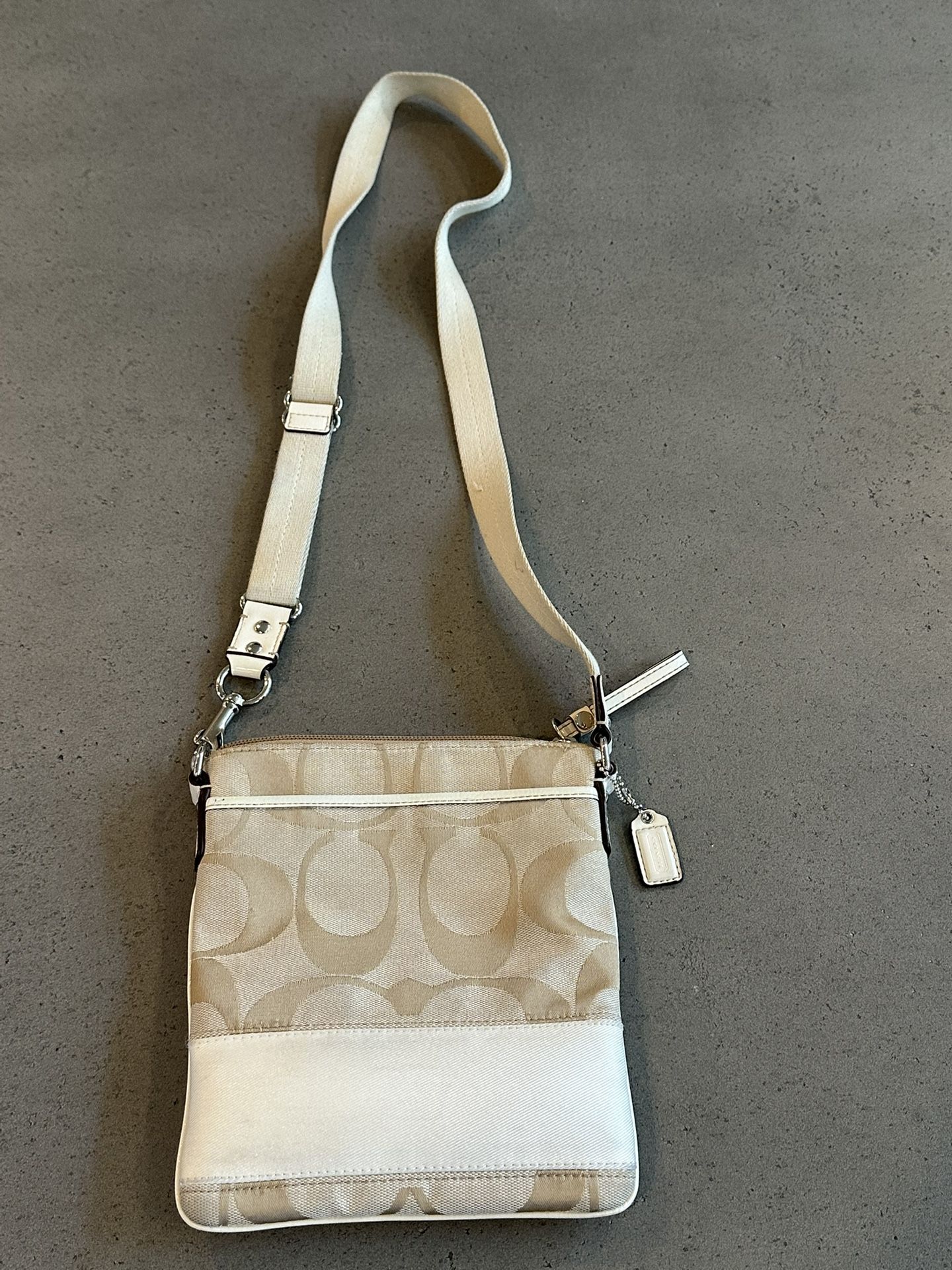 Coach Signature Swing Crossbody
