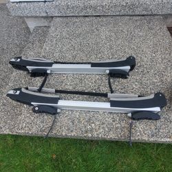 Thule SUP Taxi XT Surfboard Rack for Sale in Everett WA OfferUp