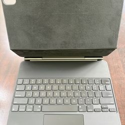 Apple Magic Keyboard 12.9!