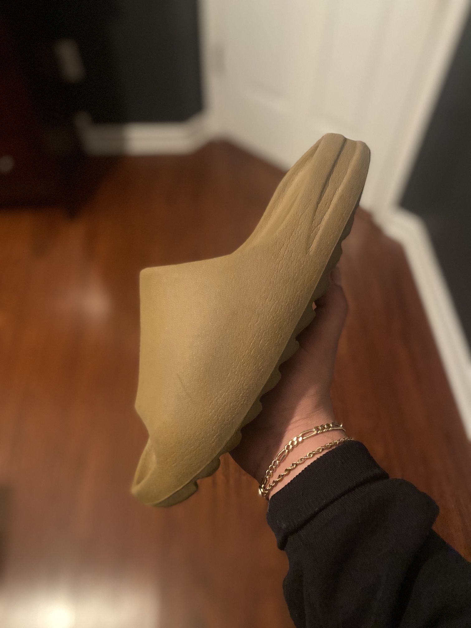 Yeezy Slide Ochre Sz 10 