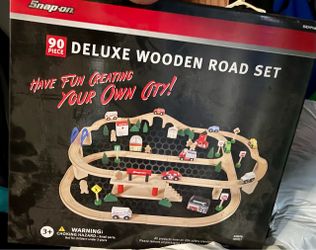Snap-on 90-Piece Deluxe Wooden Road Set
