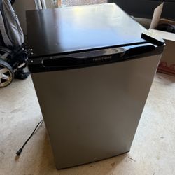 Frigidaire Mini-Fridge