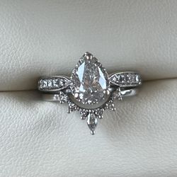 Pear Engagement Ring 