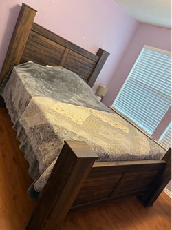 Queen size bed