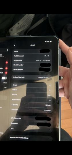 iPad m4 barely used ( dont bother negotiating)