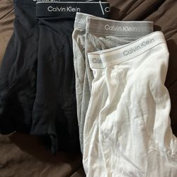Calvin Klein - Size Large  $15