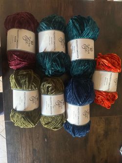 Yarn bee velvety yarn bundle