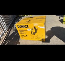 DeWalt DWS713 10" Single Bevel Compound Miter Saw