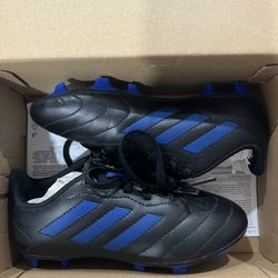 Adidas boys soccer cleats/shoes size 13k