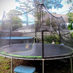 Trampoline 