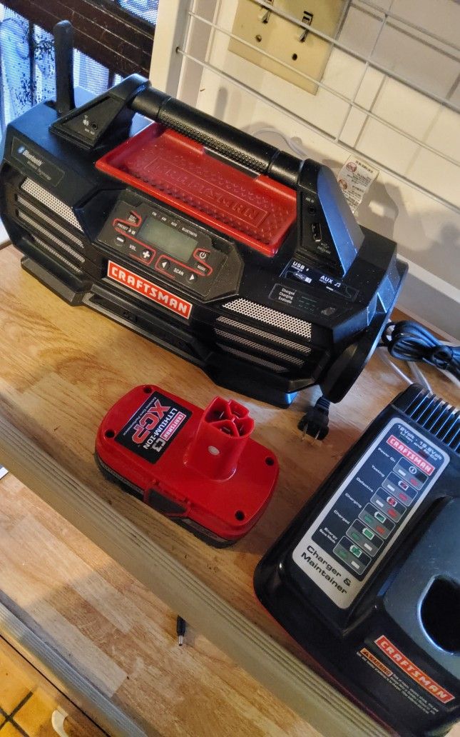 Craftsman Bluetooth Radio Speaker Battery Charger AM/FM Aux. USB With Battery And.Charger 