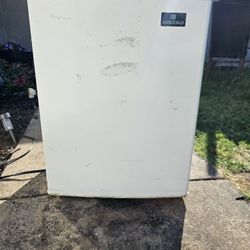 ABSCOLD Mini Fridge 