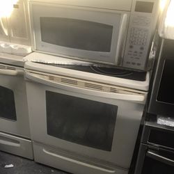 Stove and Microwave 