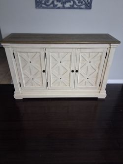 Ashley Bolanburg Dining Server with 3 Lattice Doors D647-60