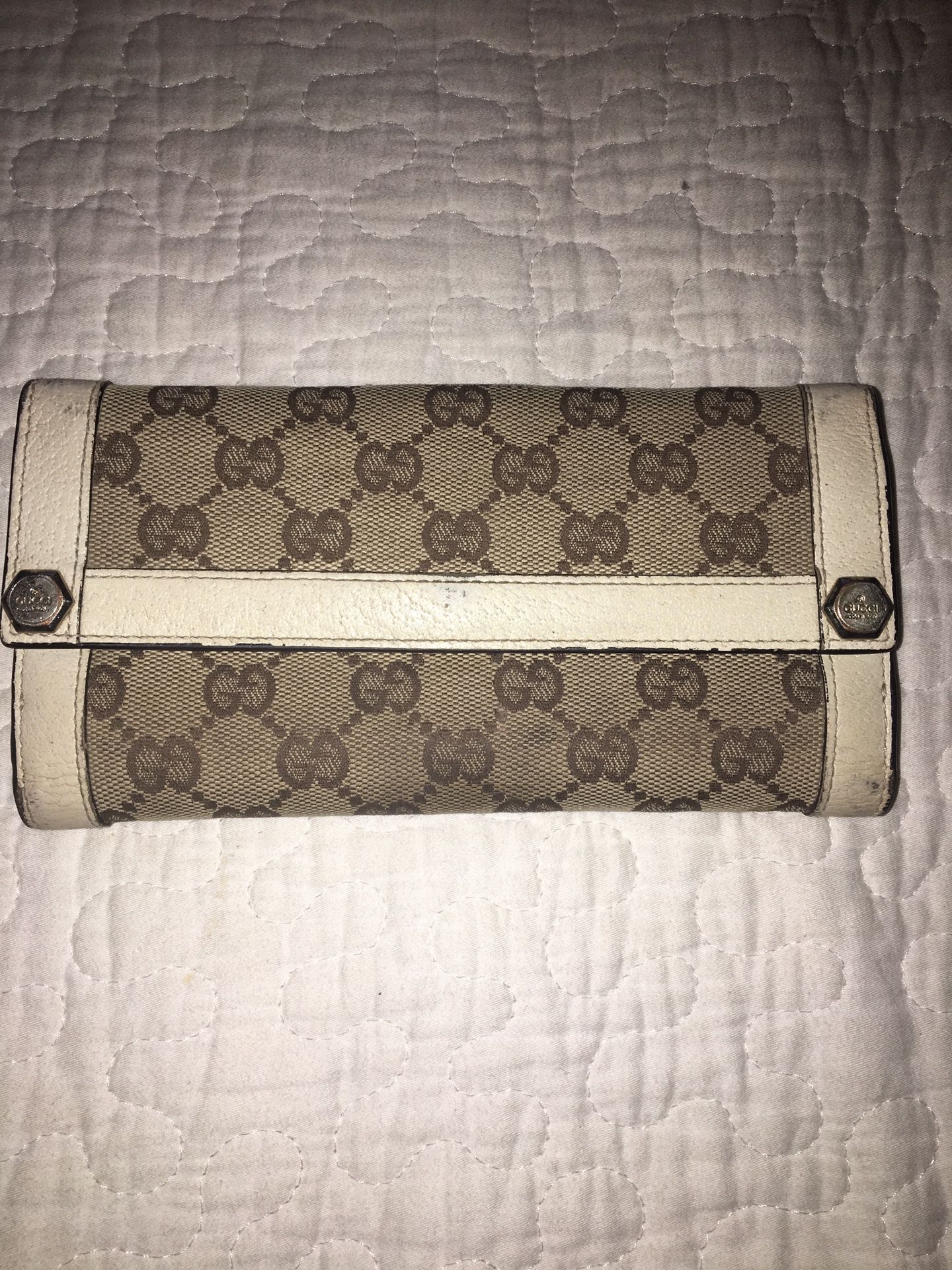 Gucci clutch leather wallet 100% autentic