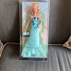 Barbie Statue Of Liberty 