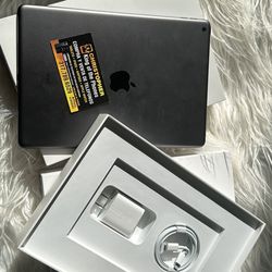 iPad (9th Generation) wi-fi 64gb new new never used $270