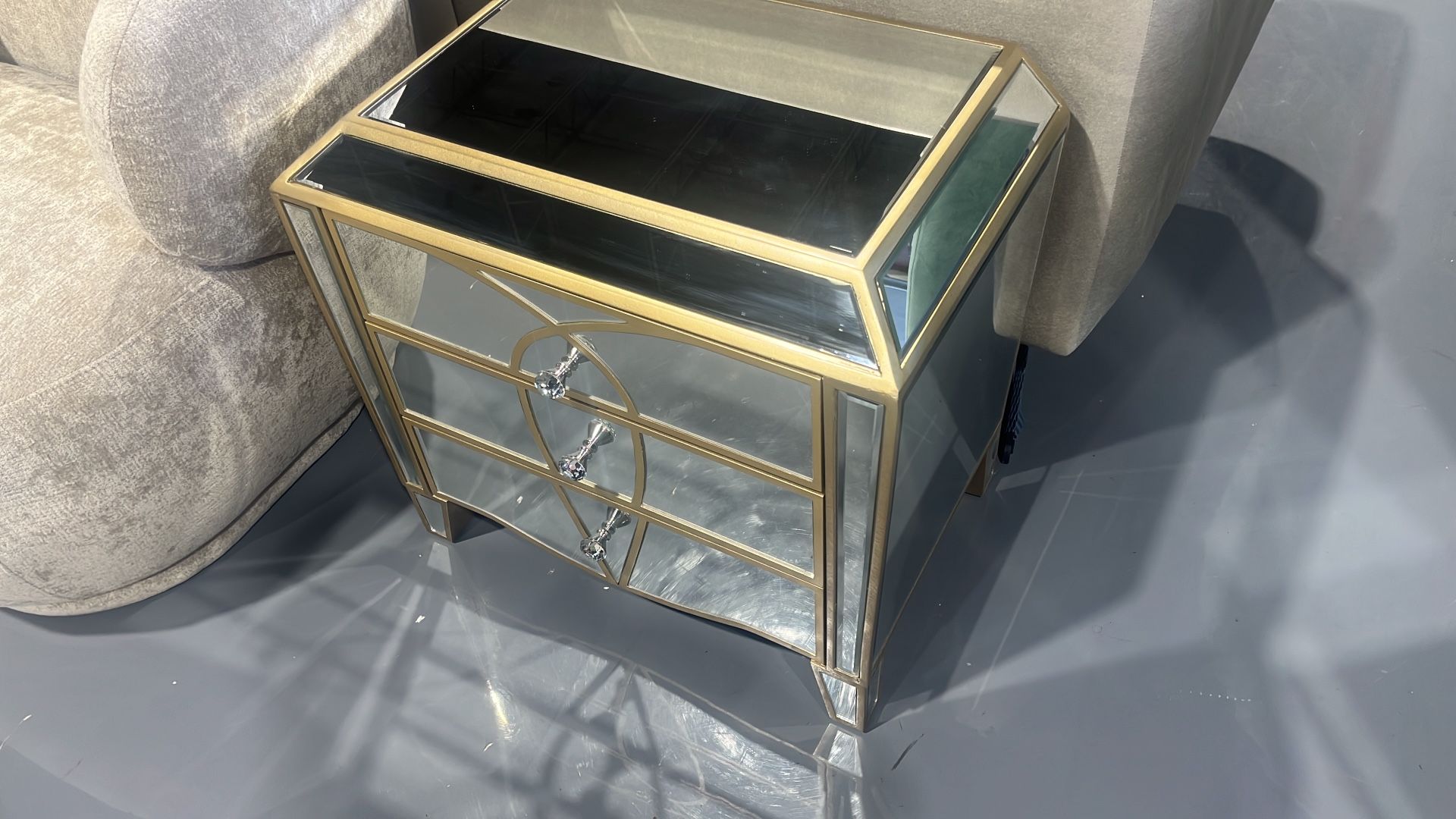 NIGHTSTAND MIRROR AND GOLD