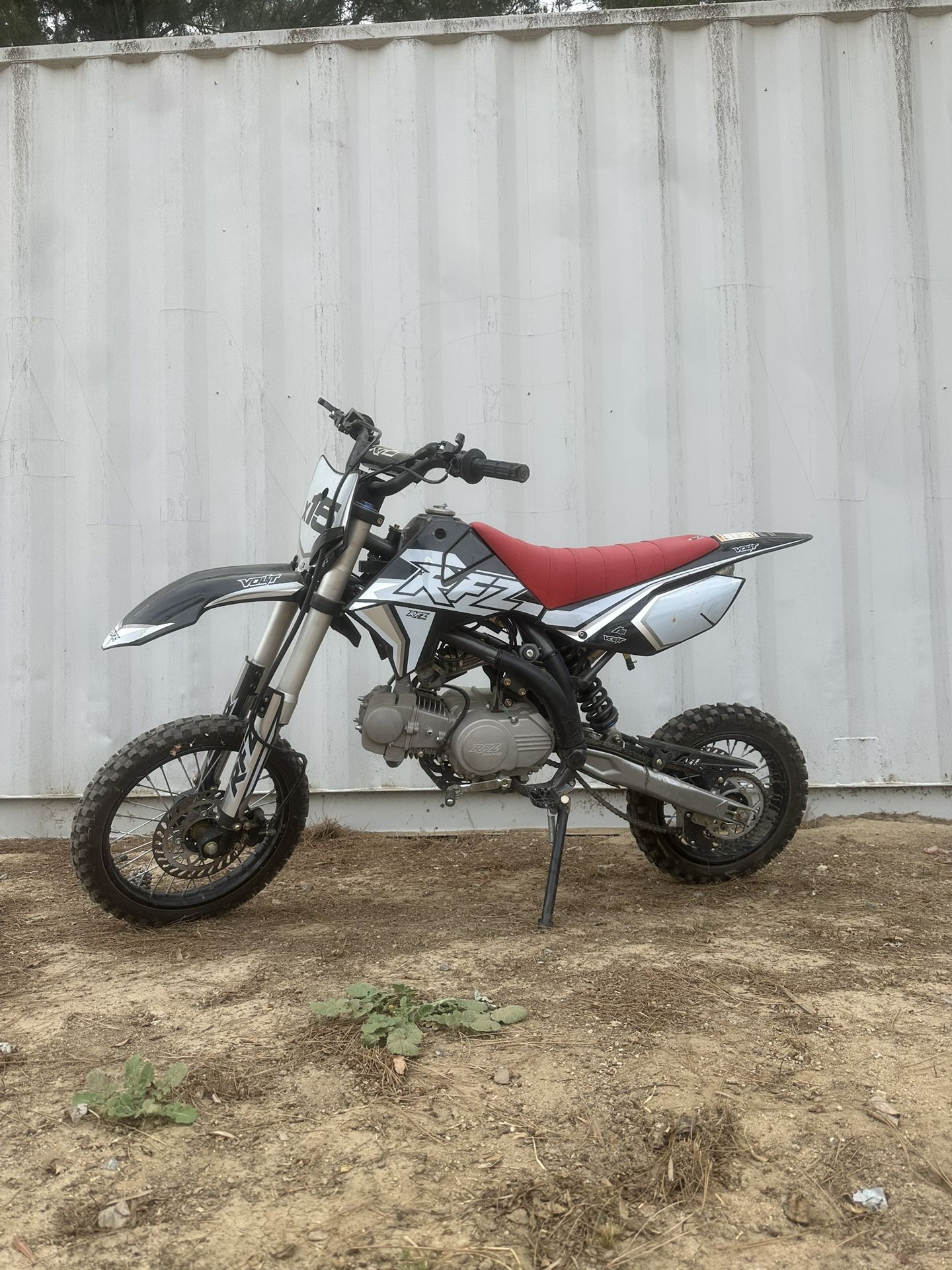 Apollo RFZ 125cc Dirtbike