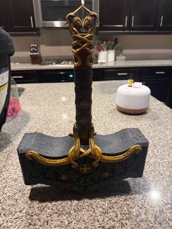 God of War Ragnarök Mjolnir Hammer Replica