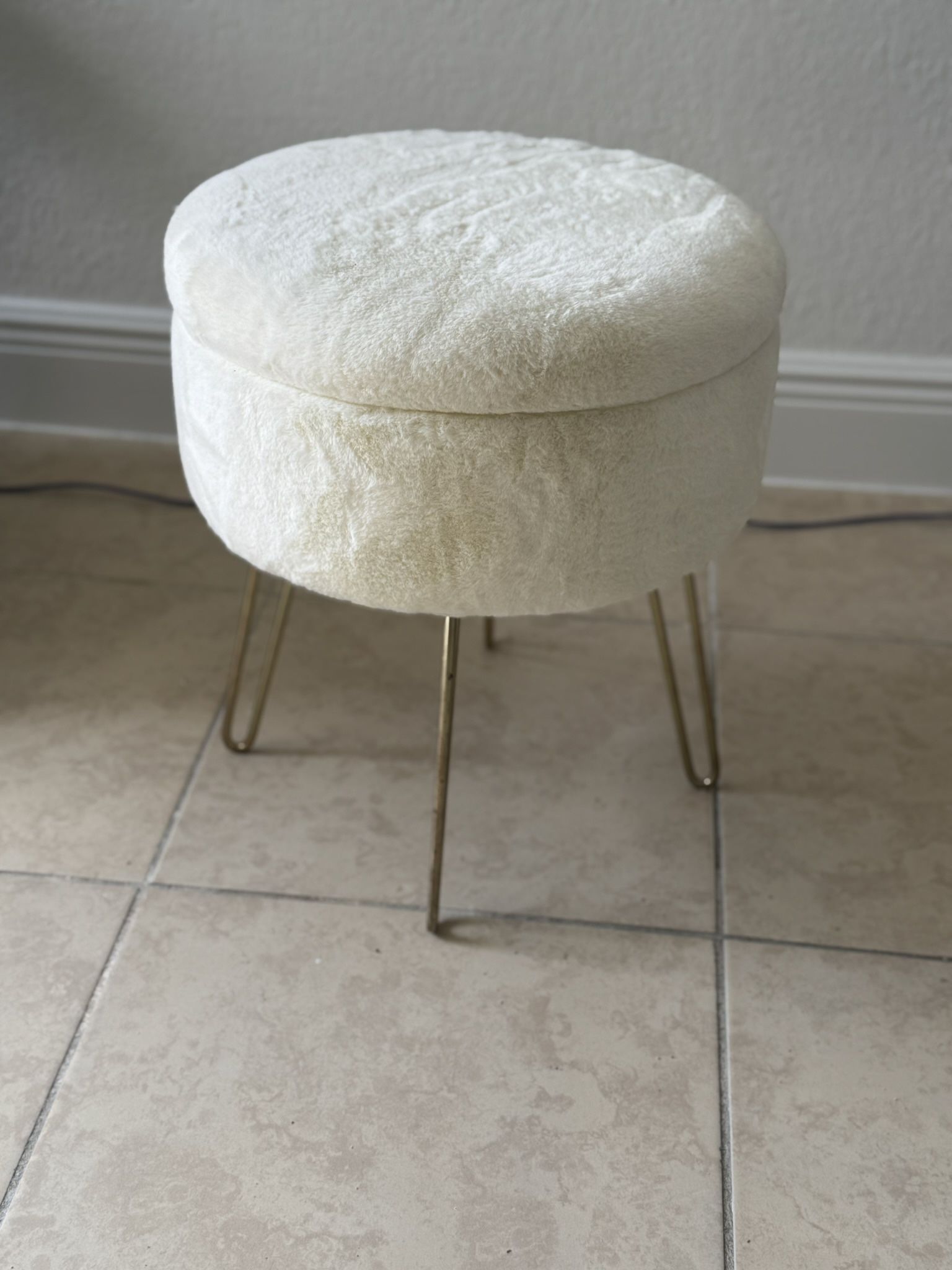 Vanity Stool With Storage 