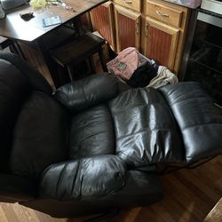 Great Recliner With Swivel Base