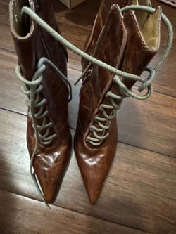 Size 6.5 Nine  West Brown Pointed-Toe Lace-Up Leather Boots
