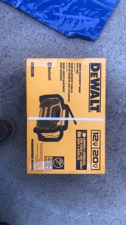 DeWalt radio
