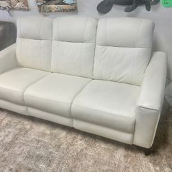 Like New Leather Electric Dual Reclining Couch With Electric Headrests And Dual USB 