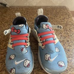 Kids Nike Hello Kity Shoes Size:12