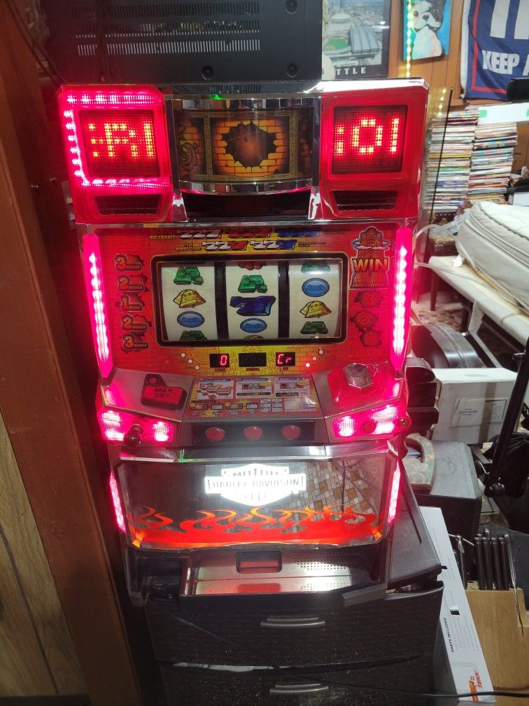 Pachislo Harley Davidson 3 Reel Token Slot Machine