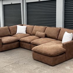 Ashley “Marlaina” Modular Sectional Couch
