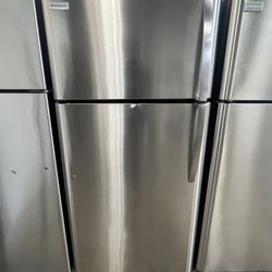 Refrigerator Frigidaire 30”