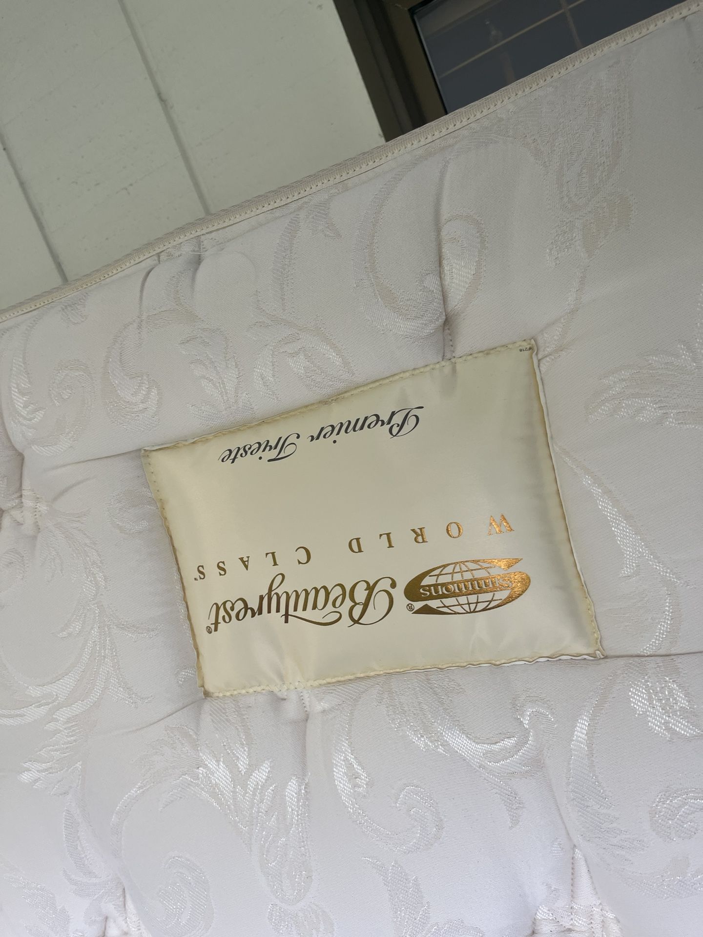Comfy California King Mattress W/box Springs
