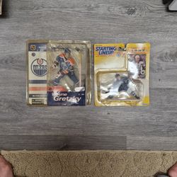 2 NFL ACTION FIGURES