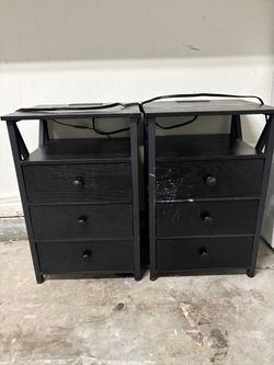 Set of 2 Black Night Stands