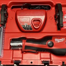 Milwaukee 2473-22 M12 Force Logic Press Tool kit(4.0/2.5 BATTERIES)