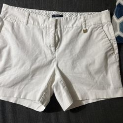 NAUTICA Woman’s Size 10 White Short