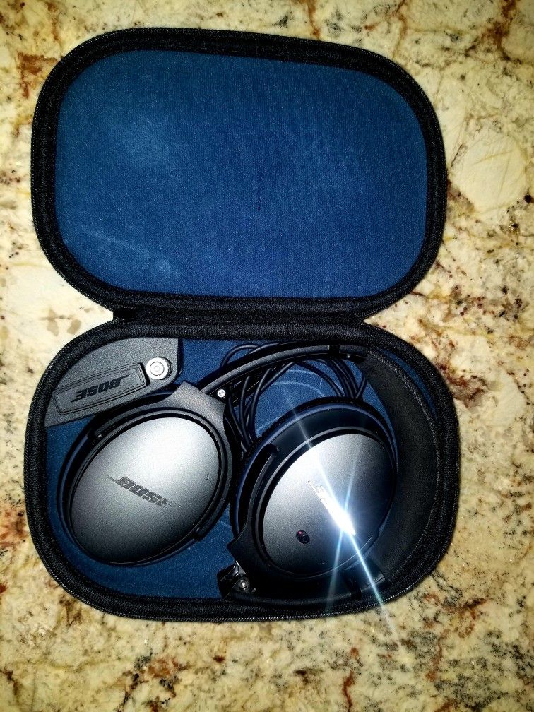 Bose Noise canceling Headphones 