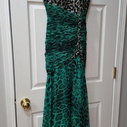 Prom dress, NEVER WORN