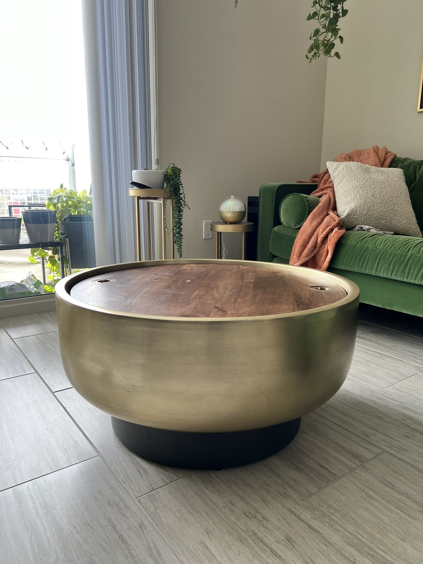 West Elm Drum Storage Coffee Table for Sale in St. Petersburg, FL OfferUp