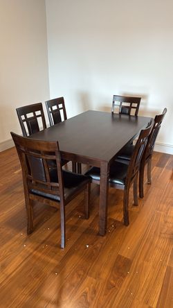 Dinning table with 6 chairs