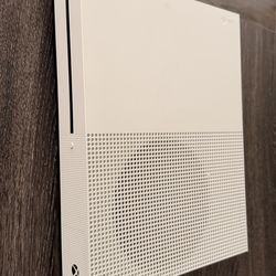 XBOX  ONE S