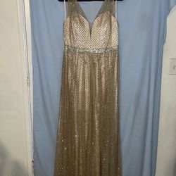 GOLD LONG DRESS SIZE XXL 